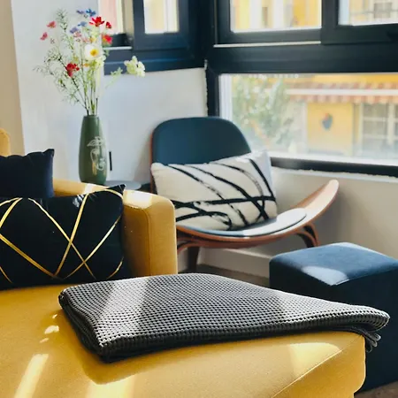 Lux Modern *