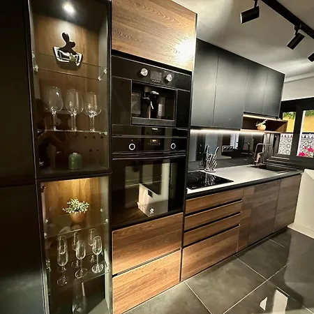 Lux Modern *